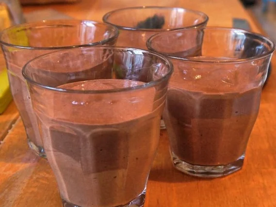 Rezept: Mousse au Chocolat "Oriental" mit Mohnsauce Bild Nr. 10 Mousse au Chocolat "Oriental" mit Mohnsauce - Rezept - Bild Nr. 10