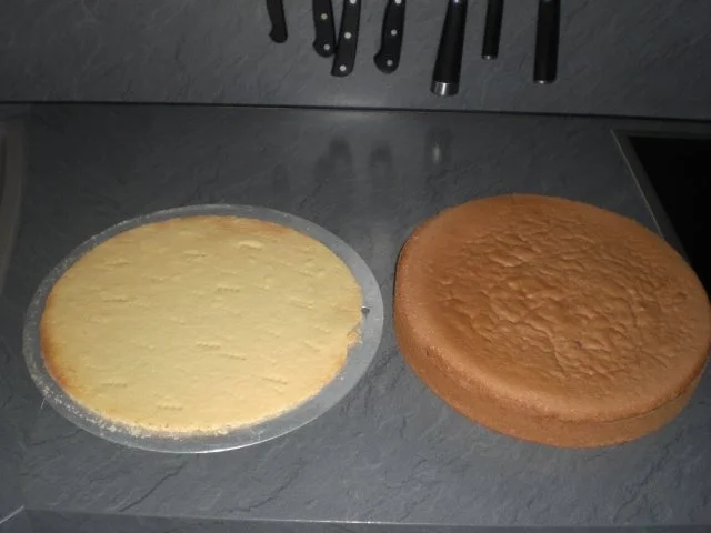 Rezept: Schwarzwälder Sahnetorte Bild Nr. 2 Schwarzwälder Sahnetorte - Rezept - Bild Nr. 2