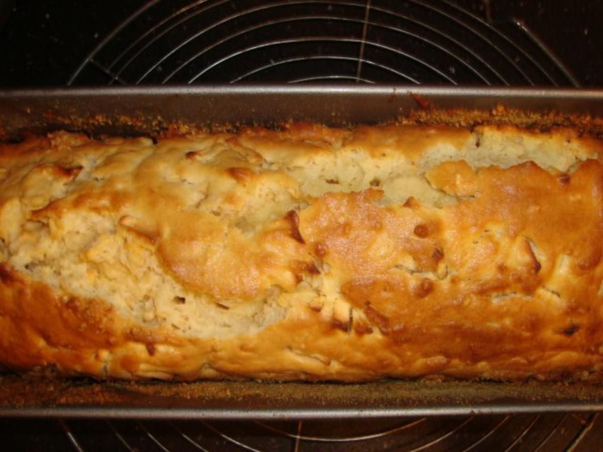 Saftiger Apfel Mandel Rührkuchen - einfach - von Linus1963