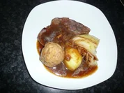 Schweinesteak mit Kraut und Knödl - Rezept