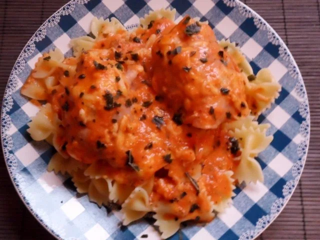 Ofengerichte: Gratinierte Schinken-Hackröllchen in cremiger Tomatensoße - Rezept - Bild Nr. 15