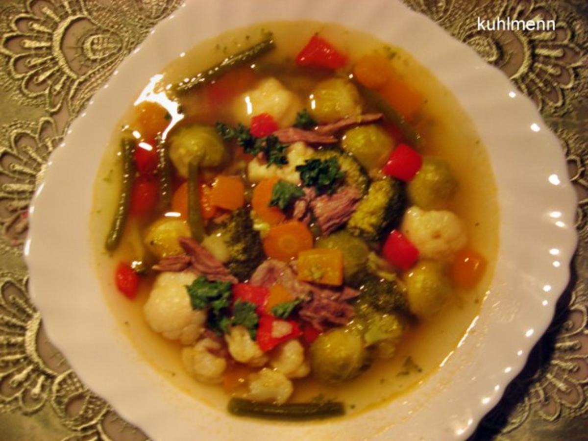 Kunterbunte Rindersuppe - Rezept