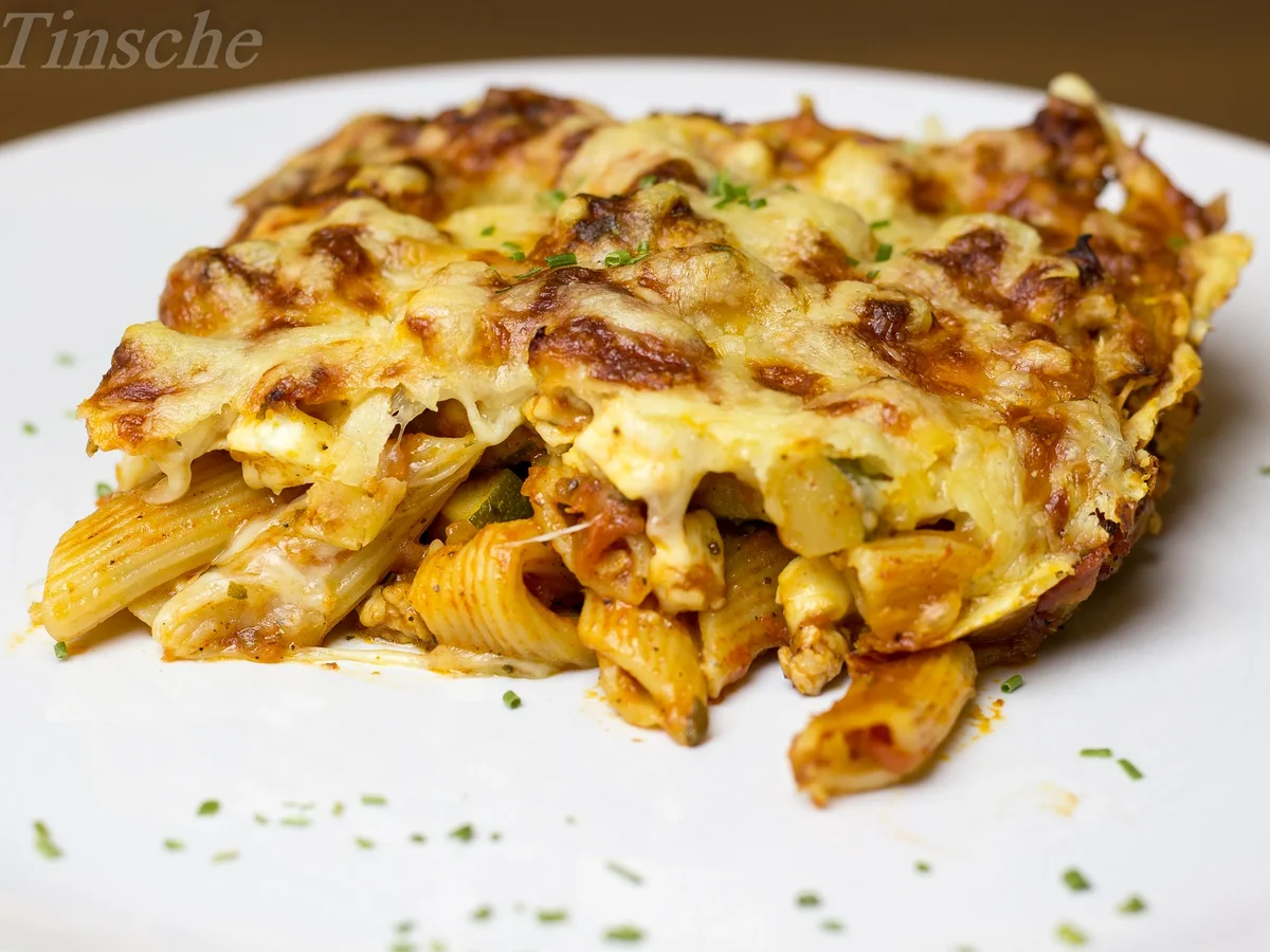 Penne-Auflauf  mit Zucchini, Feta und Putenfilet - Rezept - Bild Nr. 5237