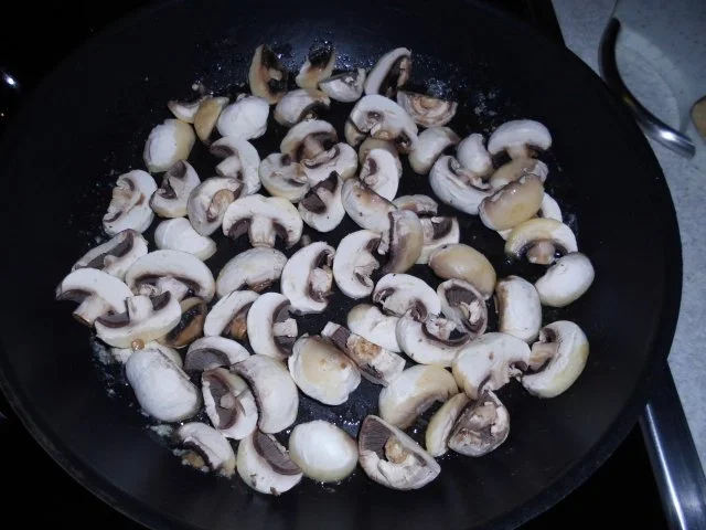 Rezept: Schollenfilets-Auflauf mit Champignon-Soße Bild Nr. 13 Schollenfilets-Auflauf mit Champignon-Soße - Rezept - Bild Nr. 13