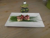 Zucchiniplätzchen mit Roastbeef und Senfcreme - Rezept