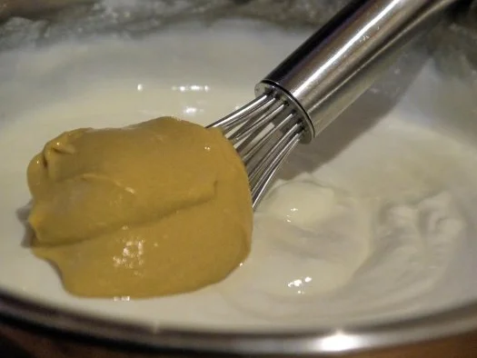 Rezept: Buchweizenwaffeln mit Räucherlachs und Senf-Dill-Schmand Bild Nr. 2 Buchweizenwaffeln mit Räucherlachs und Senf-Dill-Schmand - Rezept - Bild Nr. 2