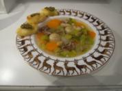Rinderkraftbrühe mit Markklößchen und Gemüseeinlage - Rezept