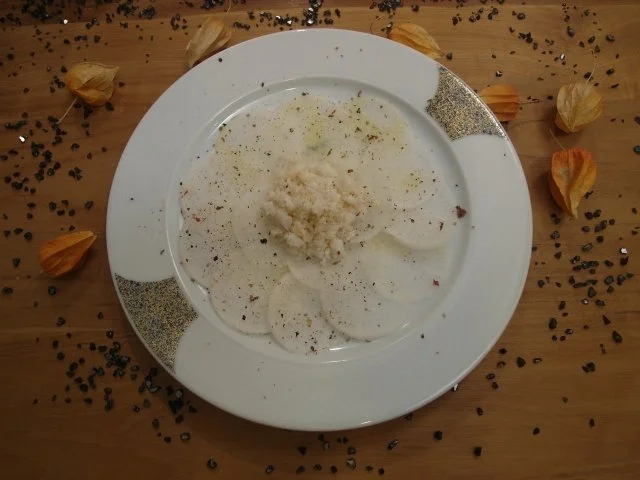 Hummerscheren auf Carpaccio von Weißem Rettich - Rezept