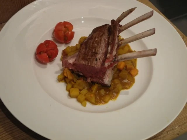 Lammkaree auf marokkanischen Kartoffeln - Rezept