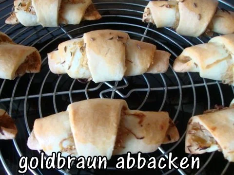 Sauerkrauthörnchen - Rezept - Bild Nr. 7