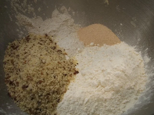 Brot/Brötchen: Nussbrot mit Quark - Rezept - Bild Nr. 3