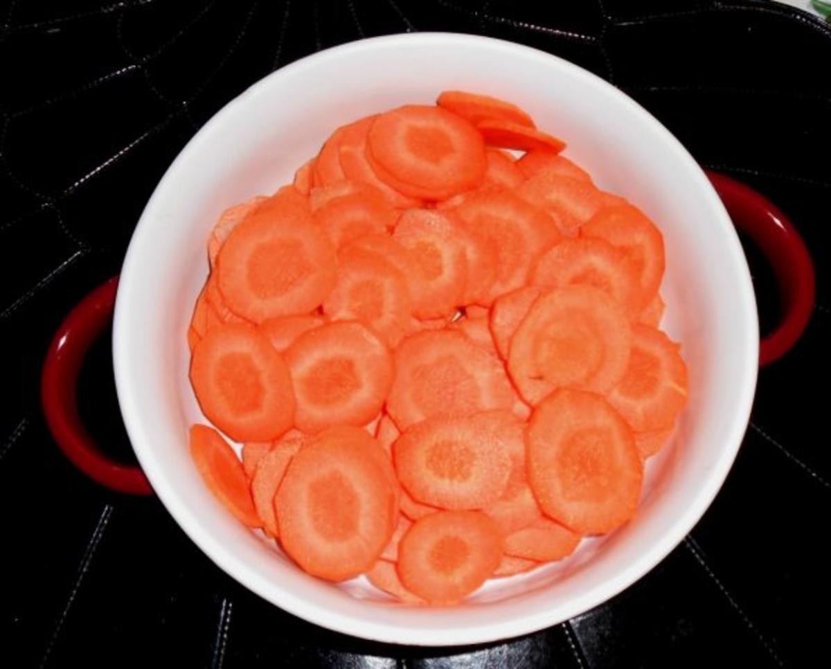 Kabeljaurückenfilet aus dem Ofen mit überbackenem Karotten-Kartoffelgemüse - Rezept - Bild Nr. 6
