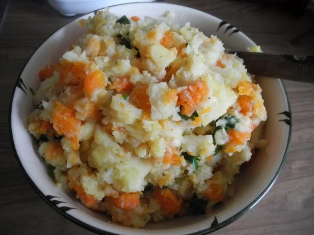 Vegan : Glasierte Zwiebelringe an Gemüsestampf - Rezept - Bild Nr. 9