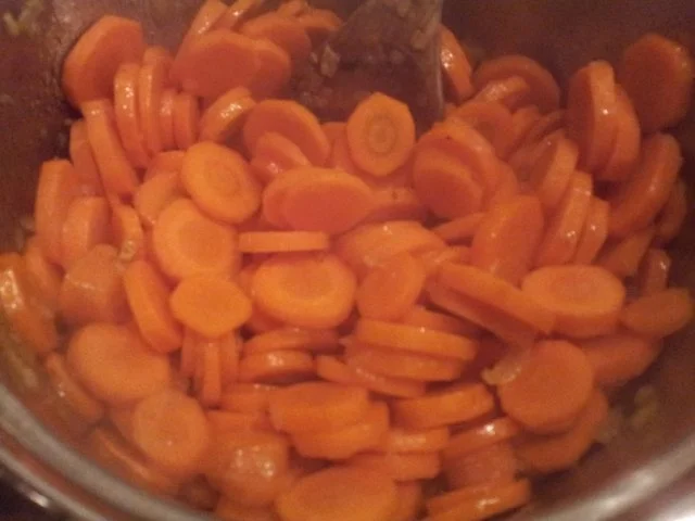 Rezept: Schnitzel mit Kartoffelpüree und Sahne-Möhren Bild Nr. 3 Schnitzel mit Kartoffelpüree und Sahne-Möhren - Rezept - Bild Nr. 3