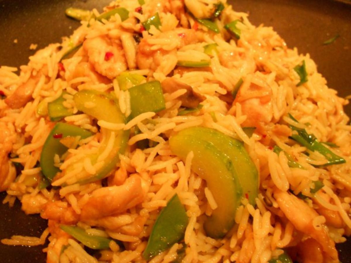 Bilder für Gebratener Reis mit Hähnchenfleisch und Gemüse - Rezept