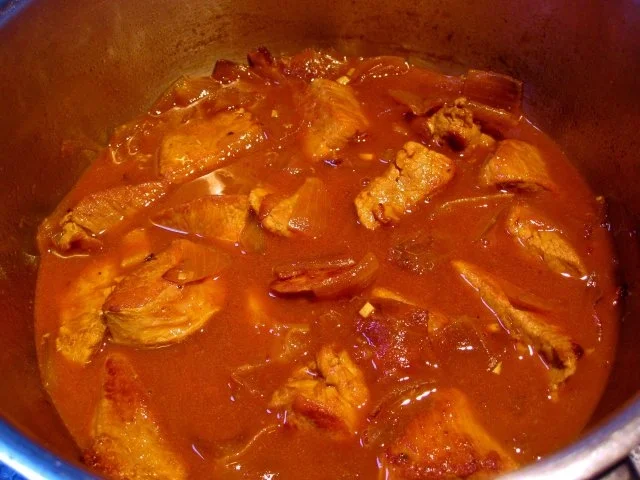 Rezept: Schweinegulasch mit frischen Spitzpaprika ... Bild Nr. 6 Schweinegulasch mit frischen Spitzpaprika ... - Rezept - Bild Nr. 6