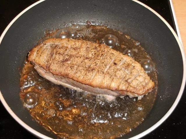 Rezept: Fleisch: Entenbrust mit Sauerkirschen Bild Nr. 3 Fleisch: Entenbrust mit Sauerkirschen - Rezept - Bild Nr. 3