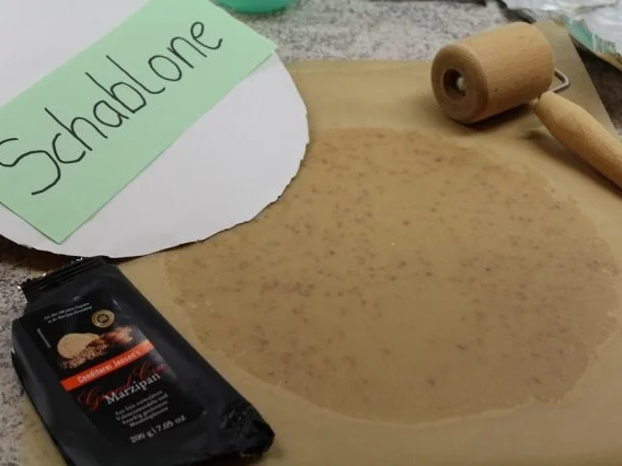 Rezept: Marzipan - Eierlikör - Torte Bild Nr. 6 Marzipan - Eierlikör - Torte - Rezept - Bild Nr. 6