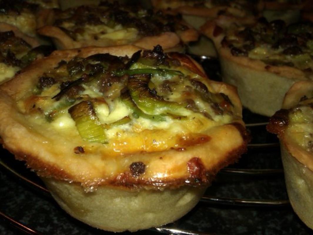 Mini-Quiches mit Hack und Lauch - Rezept - kochbar.de