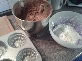 Rezept: Kokos-Schoko-Kuchen Bild Nr. 4 Kokos-Schoko-Kuchen - Rezept - Bild Nr. 4