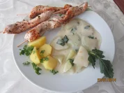 Putenspieße mit Rahmkohlrabi und Petersilien-Kartoffeln - Rezept