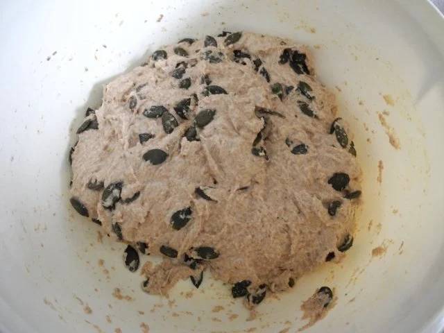 Brot & Brötchen : Schnelles Dinkel - Kürbis - Brot mit Gemüsebrühe* gebacken - Rezept - Bild Nr. 10