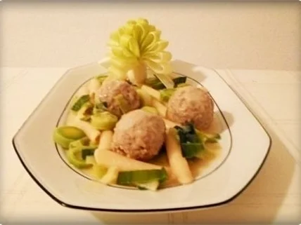 Lauch - Penne in Weißweinsauce und ♔Königsberger Klopse  dazu - Rezept - Bild Nr. 2