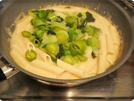 Lauch - Penne in Weißweinsauce und ♔Königsberger Klopse  dazu - Rezept - Bild Nr. 14