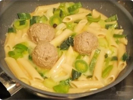 Lauch - Penne in Weißweinsauce und ♔Königsberger Klopse  dazu - Rezept - Bild Nr. 16