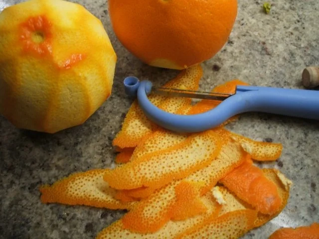 Rezept: Getränke: Orangenlikör Bild Nr. 4 Getränke: Orangenlikör - Rezept - Bild Nr. 4