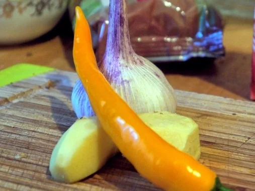 Rezept: Mango-Currywurst mit Süßkartoffel-Pommes Bild Nr. 4 Mango-Currywurst mit Süßkartoffel-Pommes - Rezept - Bild Nr. 4