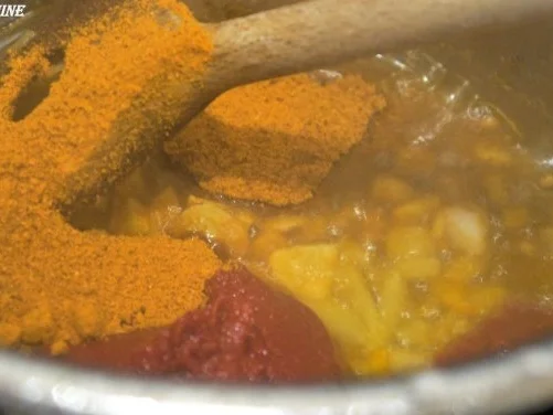 Rezept: Mango-Currywurst mit Süßkartoffel-Pommes Bild Nr. 6 Mango-Currywurst mit Süßkartoffel-Pommes - Rezept - Bild Nr. 6