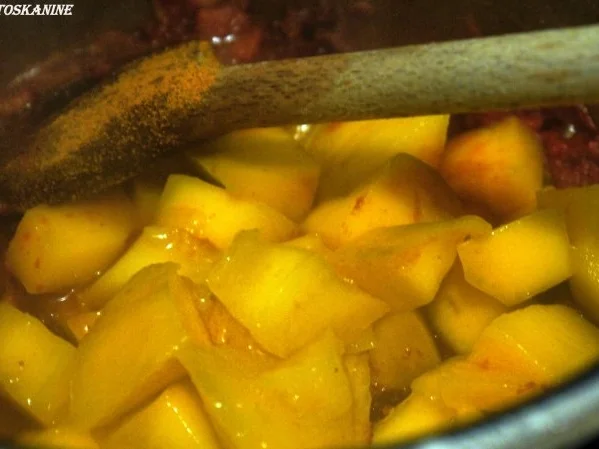 Rezept: Mango-Currywurst mit Süßkartoffel-Pommes Bild Nr. 7 Mango-Currywurst mit Süßkartoffel-Pommes - Rezept - Bild Nr. 7