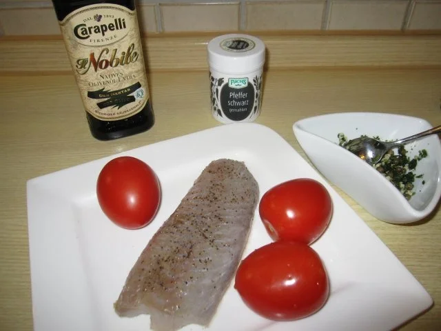 Rezept: Pfeffriges Seelachsfilet auf Tomatenbett Bild Nr. 2 Pfeffriges Seelachsfilet auf Tomatenbett - Rezept - Bild Nr. 2