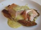 gedämpfter Lachs mit Kräuterbuttersauce auf langsam karamellisiertem Zitronen-Chicoree - Rezept
