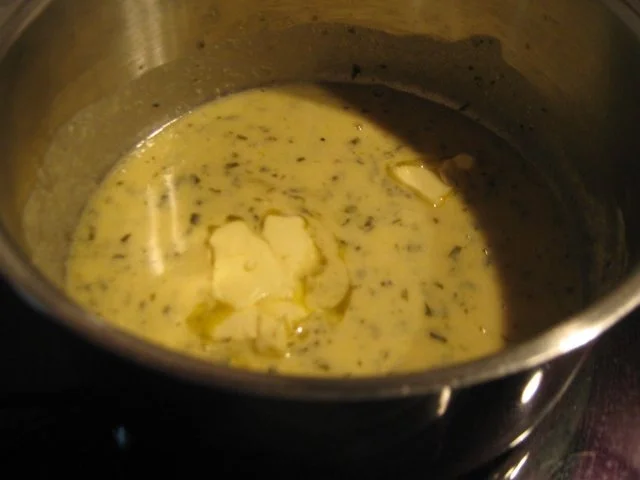 Rezept: gedämpfter Lachs mit Kräuterbuttersauce auf langsam karamellisiertem Zitronen-Chicoree Bild Nr. 4 gedämpfter Lachs mit Kräuterbuttersauce auf langsam karamellisiertem Zitronen-Chicoree - Rezept - Bild Nr. 4