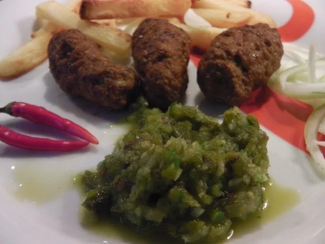 Cevapcici mit Jalapeño-Relish - Rezept - Bild Nr. 3