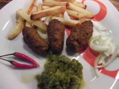 Cevapcici mit Jalapeño-Relish - Rezept