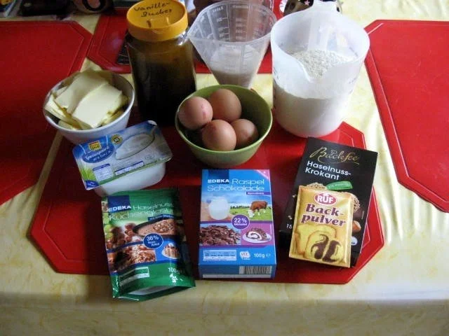 Rezept: Gugelhupf mit Krokant Bild Nr. 2 Gugelhupf mit Krokant - Rezept - Bild Nr. 2