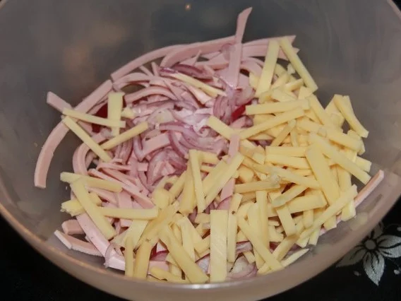 Wurstsalat mit Käse - Rezept - Bild Nr. 3