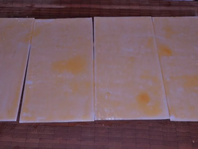 Snack: Knusprige Blätterteigstangen mit Tomaten und Oliven - Rezept - Bild Nr. 4