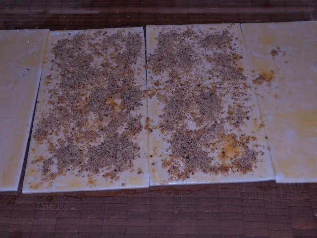 Snack: Knusprige Blätterteigstangen mit Tomaten und Oliven - Rezept - Bild Nr. 5