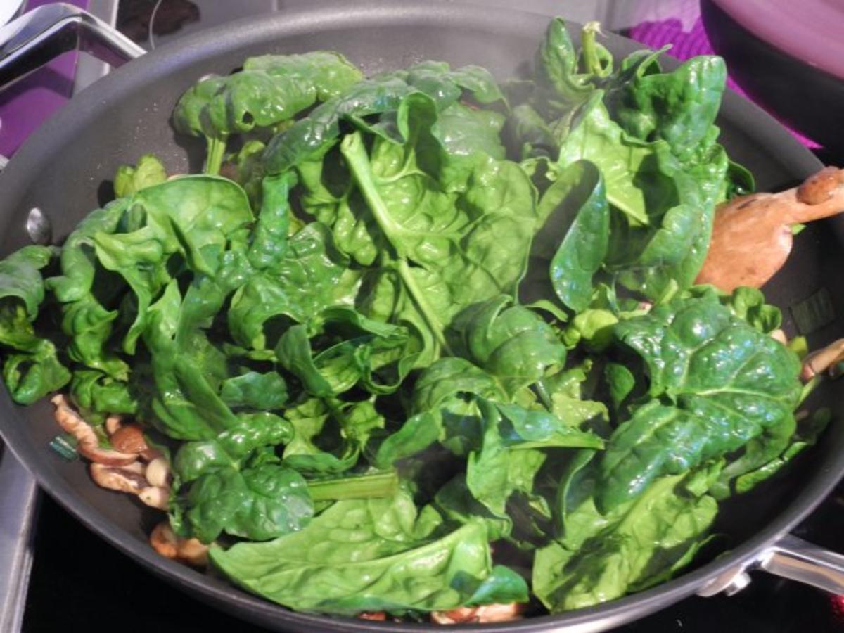 Vegan : Frischen Spinat an braunen Champignongs dazu Reis - Rezept - Bild Nr. 8