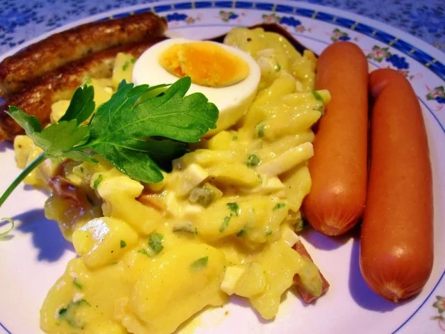Rezept: Kartoffelsalat mit deftiger Senf-Marinade Kartoffelsalat mit deftiger Senf-Marinade - Rezept