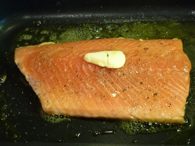 Rezept: Lachs auf einem Knoblauchspaghetti Bett Bild Nr. 7 Lachs auf einem Knoblauchspaghetti Bett - Rezept - Bild Nr. 7