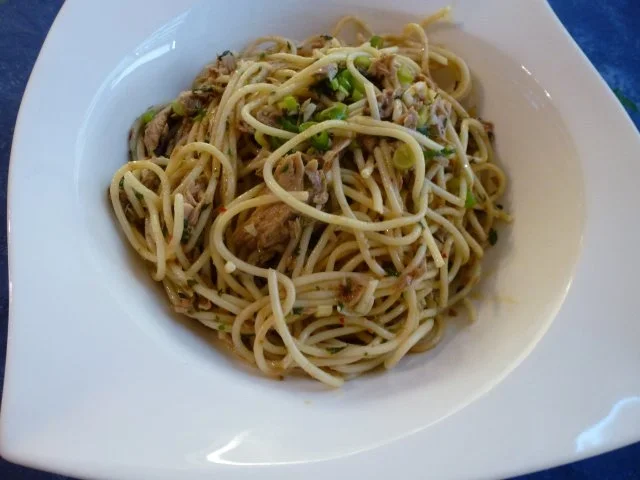 Rezept: Lachs auf einem Knoblauchspaghetti Bett Bild Nr. 9 Lachs auf einem Knoblauchspaghetti Bett - Rezept - Bild Nr. 9