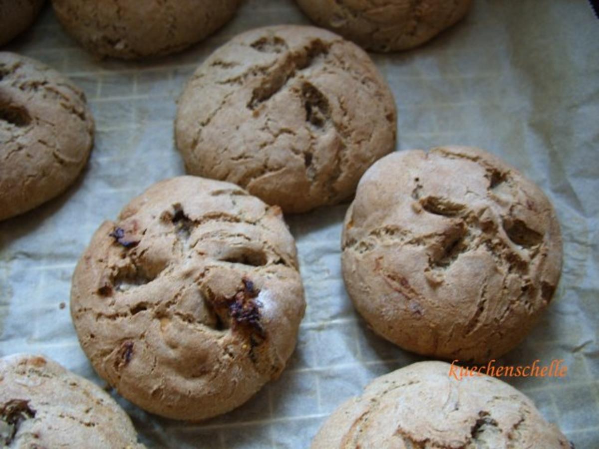 BROT: Roggenbrötchen auf Sauerteigbasis - Rezept Durch kuechenschelle