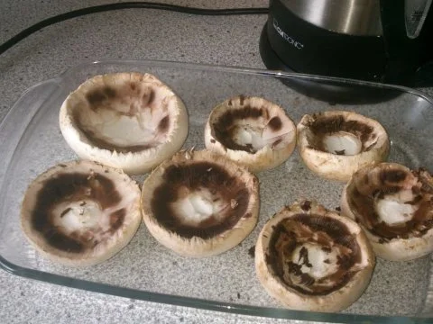 Rezept: Champigons überbacken Bild Nr. 6 Champigons überbacken - Rezept - Bild Nr. 6