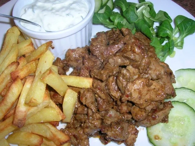 Gyros - selbst gemacht, mit Pommes und Ztsatziki - Rezept - Bild Nr. 2