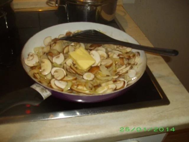 Gebratene Champions mit Zwiebeln - Rezept - Bild Nr. 2